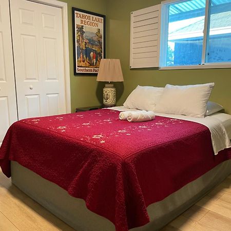 Private La Bedroom W Private Half-Bathroom - Ac - Wifi - Private Fridge -Smart Tv Los Angeles Bagian luar foto