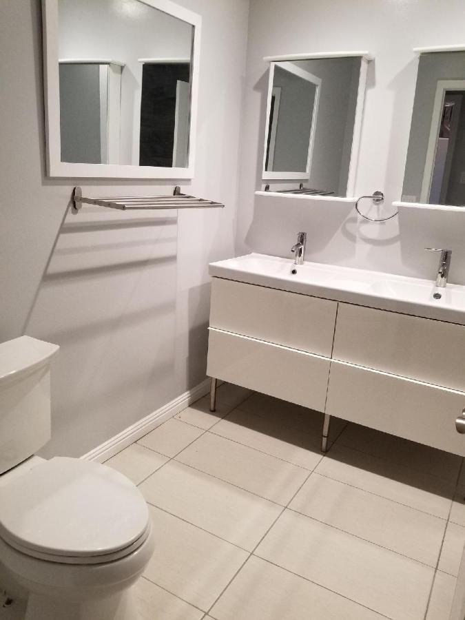 Private La Bedroom W Private Half-Bathroom - Ac - Wifi - Private Fridge -Smart Tv Los Angeles Bagian luar foto