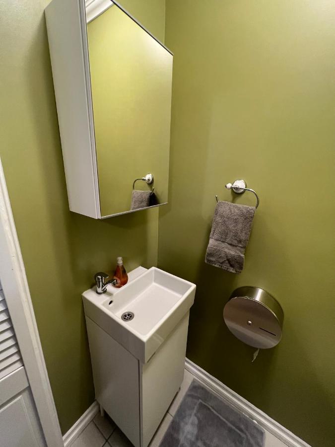 Private La Bedroom W Private Half-Bathroom - Ac - Wifi - Private Fridge -Smart Tv Los Angeles Bagian luar foto