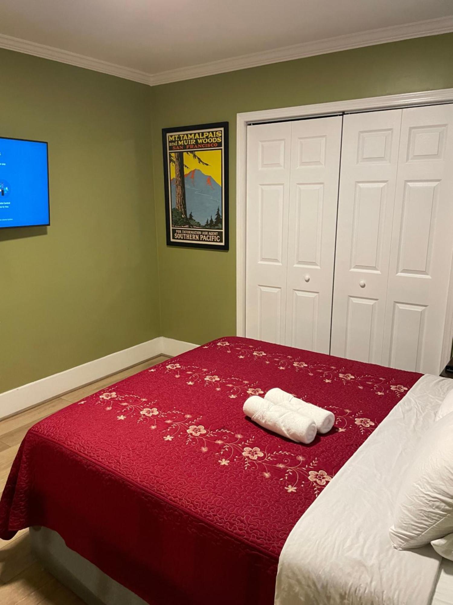 Private La Bedroom W Private Half-Bathroom - Ac - Wifi - Private Fridge -Smart Tv Los Angeles Bagian luar foto