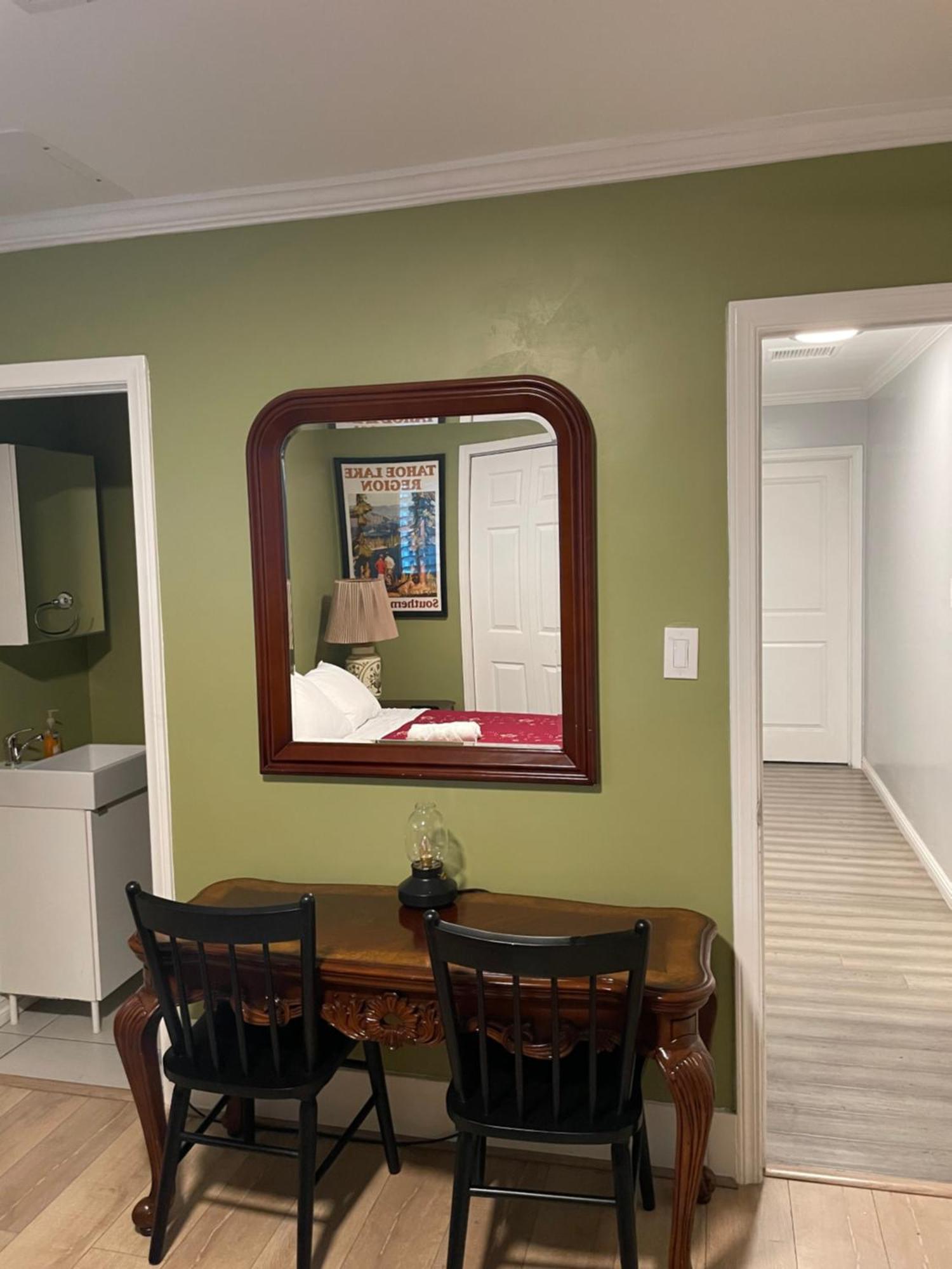 Private La Bedroom W Private Half-Bathroom - Ac - Wifi - Private Fridge -Smart Tv Los Angeles Bagian luar foto