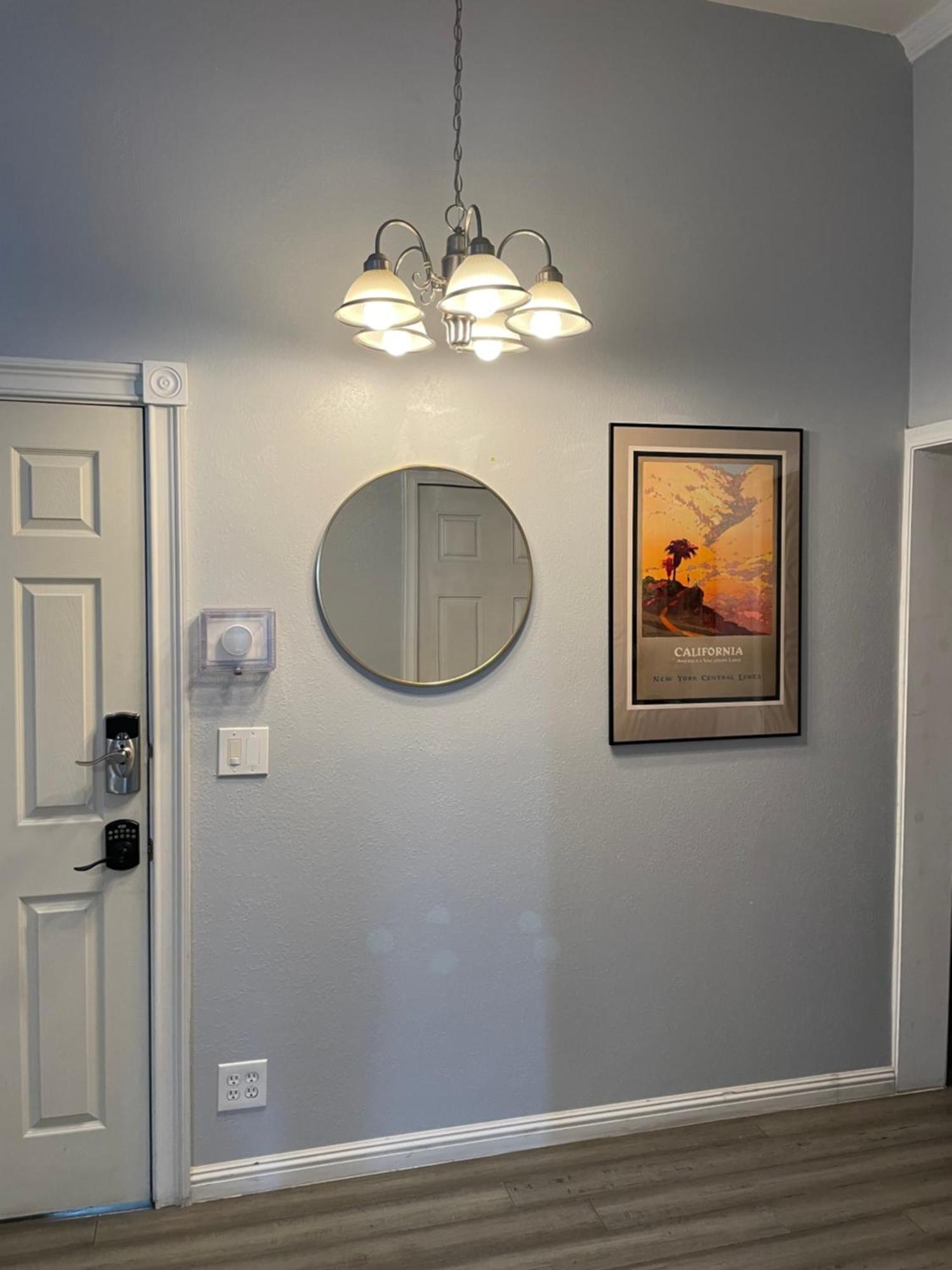 Private La Bedroom W Private Half-Bathroom - Ac - Wifi - Private Fridge -Smart Tv Los Angeles Bagian luar foto